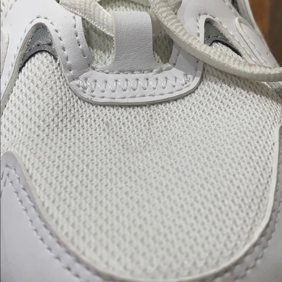 Reebok unisex chunky sneaker - Picture 3 of 3